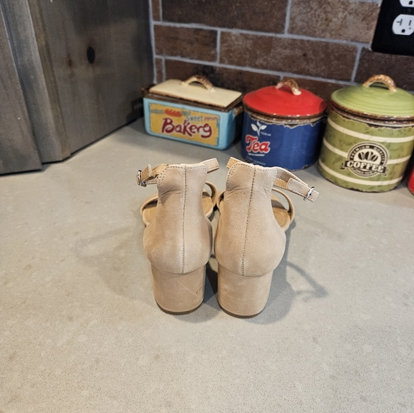 Steve Madden Women's Chunky‎ Heel Leather Sandals.  Size 10 - Picture 5 of 8